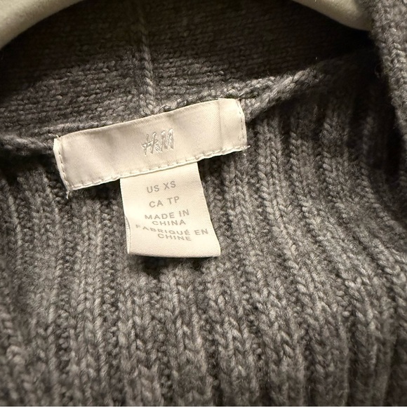 H&M Gray Ribbed Cardigan - Picture 5 of 6